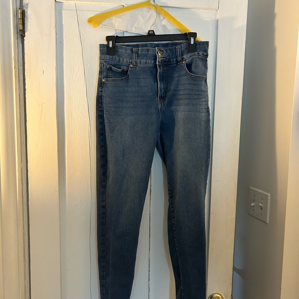 Stylish Blue Skinny Jeans for Women